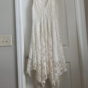 Taylor lace dress